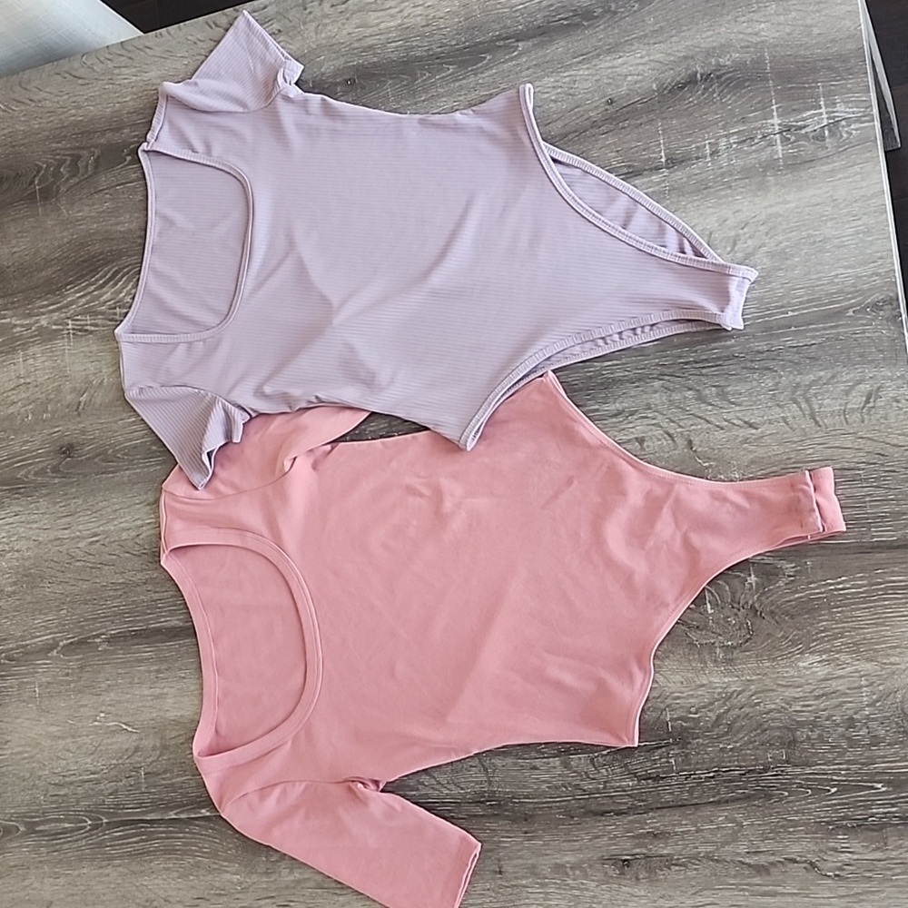 Bundle of 2 Solid Scoop Neck Bodysuits Salmon Pink and Pale Lilac Purple Small